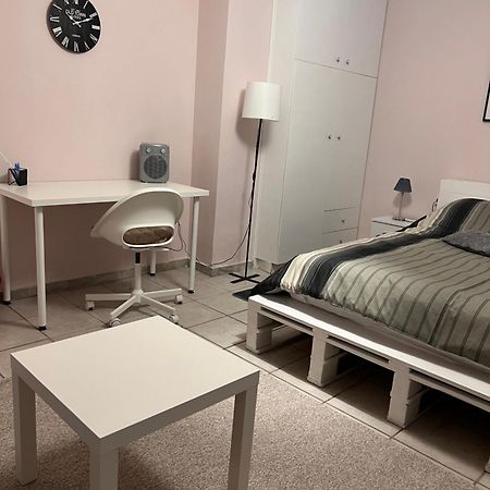 Cozy Apartment In Neos Kosmos 아테네 외부 사진